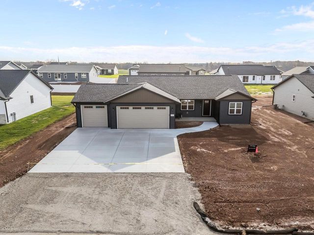 2051 RED FOX LANE, Kaukauna, WI 54130