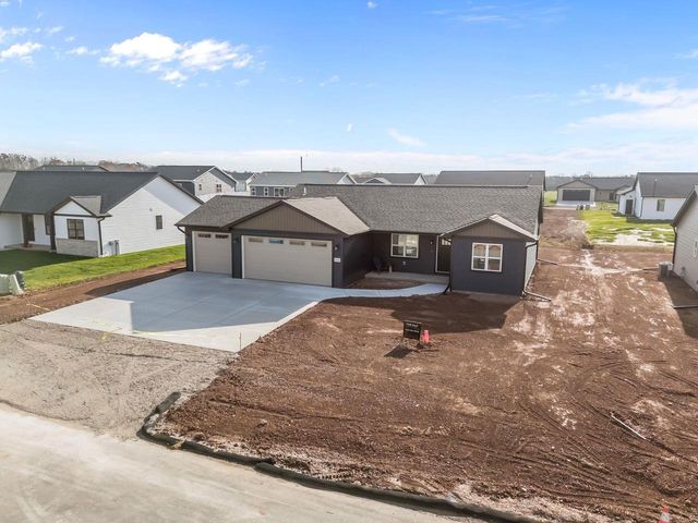 2051 RED FOX LANE, Kaukauna, WI 54130