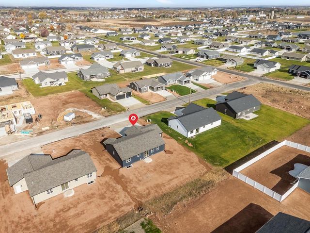 2051 RED FOX LANE, Kaukauna, WI 54130