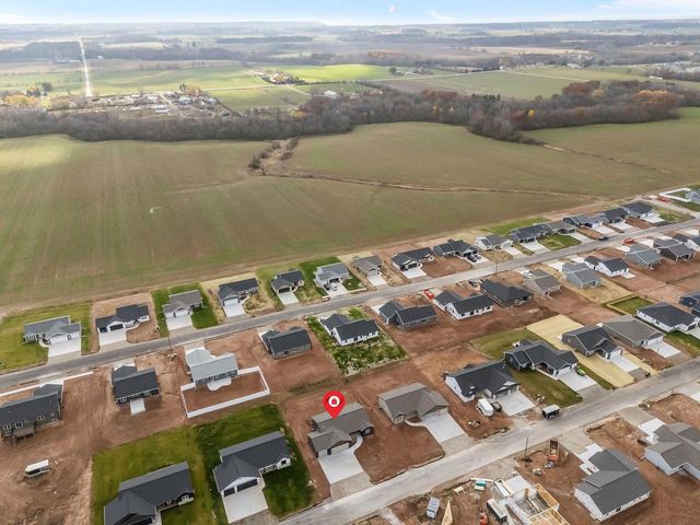 2051 RED FOX LANE, Kaukauna, WI 54130