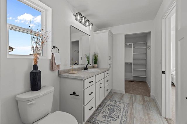 2051 RED FOX LANE, Kaukauna, WI 54130