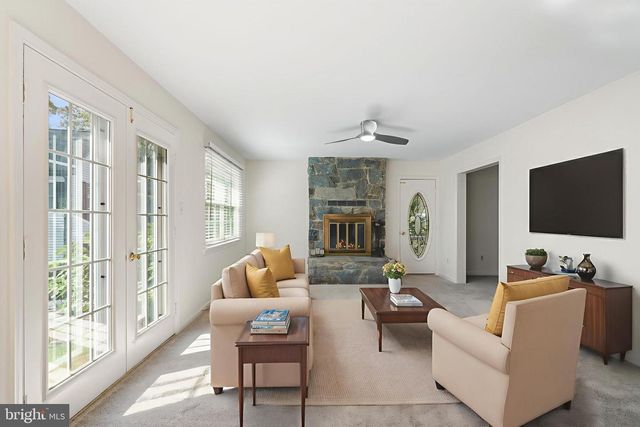 6218 STONEHUNT PL, Clifton, VA 20124