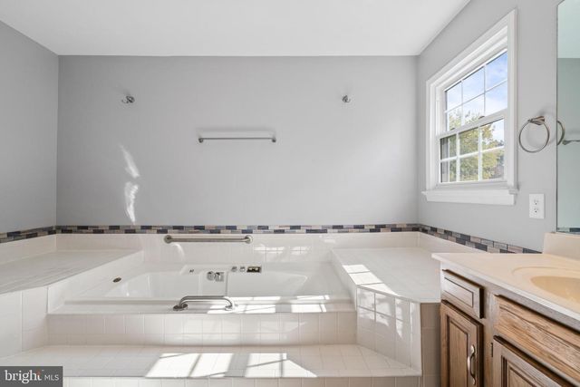 6218 STONEHUNT PL, Clifton, VA 20124