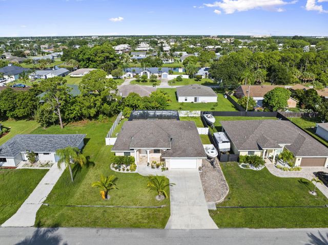 1932 SE Camilo Street, Port St Lucie, FL 34952