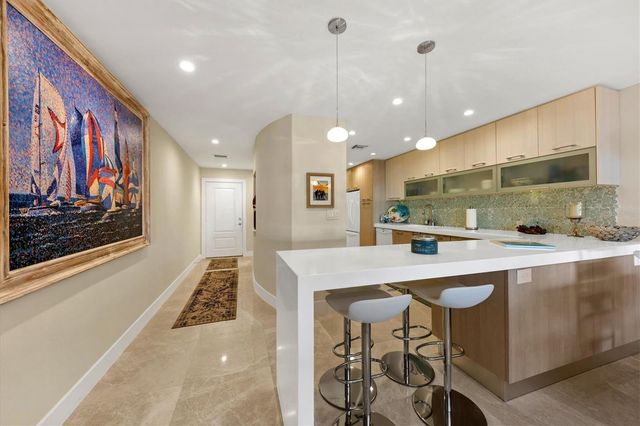 5757 GULF OF MEXICO DRIVE 305, Longboat Key, FL 34228