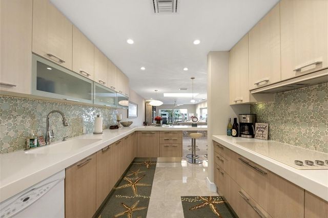 5757 GULF OF MEXICO DRIVE 305, Longboat Key, FL 34228