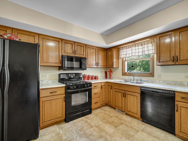 180 S Belmont Avenue, Elgin, IL 60123