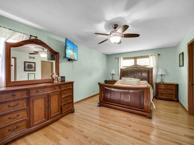180 S Belmont Avenue, Elgin, IL 60123