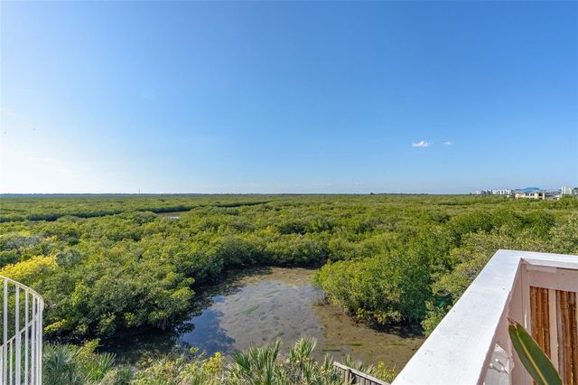 881 CATFISH AVENUE, New Smyrna Beach, FL 32169