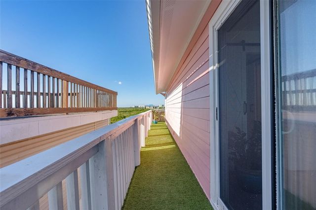 881 CATFISH AVENUE, New Smyrna Beach, FL 32169