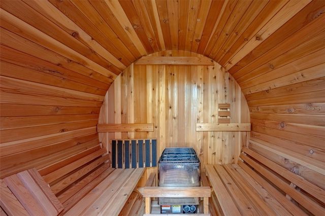 881 CATFISH AVENUE, New Smyrna Beach, FL 32169