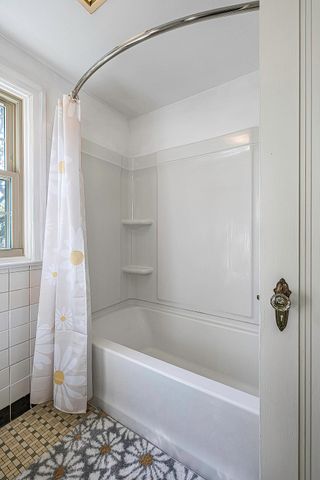 4715 HOMELAND Boulevard, Erie, PA 16509