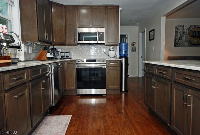 18 Tamarack Rd, Byram Twp., NJ 07821