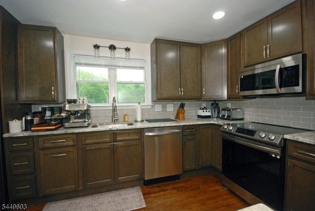 18 Tamarack Rd, Byram Twp., NJ 07821