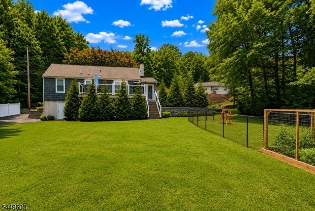18 Tamarack Rd, Byram Twp., NJ 07821