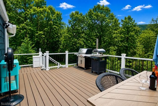 18 Tamarack Rd, Byram Twp., NJ 07821