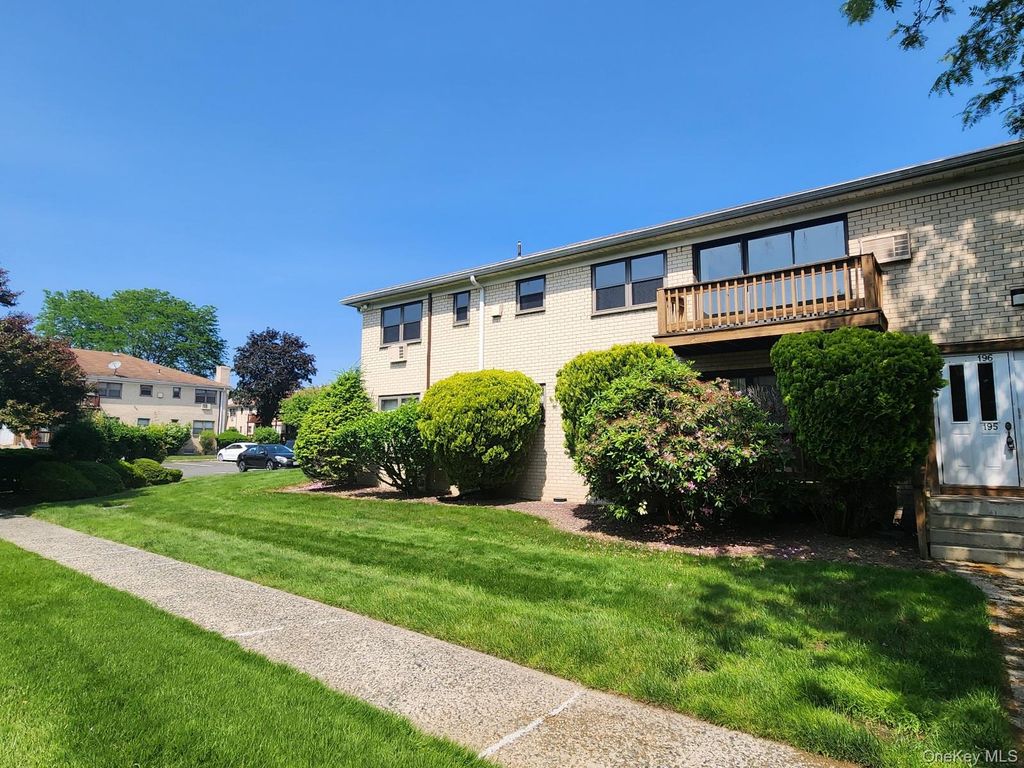 196 Sneden Place 196, Spring Valley, NY 10977 — exterior