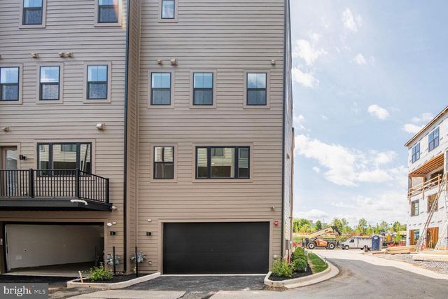 5933 STONEHENGE PL, North Bethesda, MD 20852