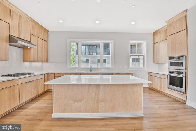 5933 STONEHENGE PL, North Bethesda, MD 20852