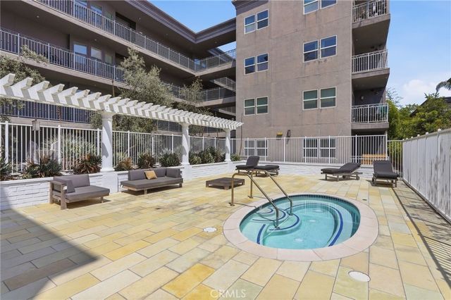 11925 KLING 111, Valley Village, CA 91607