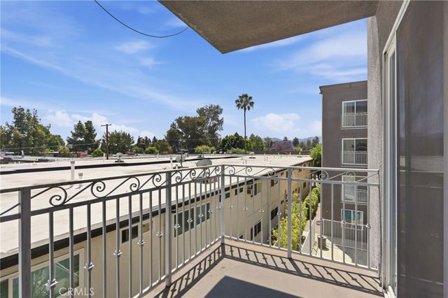 11925 KLING 111, Valley Village, CA 91607