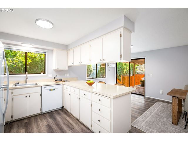 4538 Sw WOOD Pkwy, Portland, OR 97219