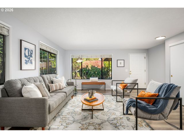 4538 Sw WOOD Pkwy, Portland, OR 97219