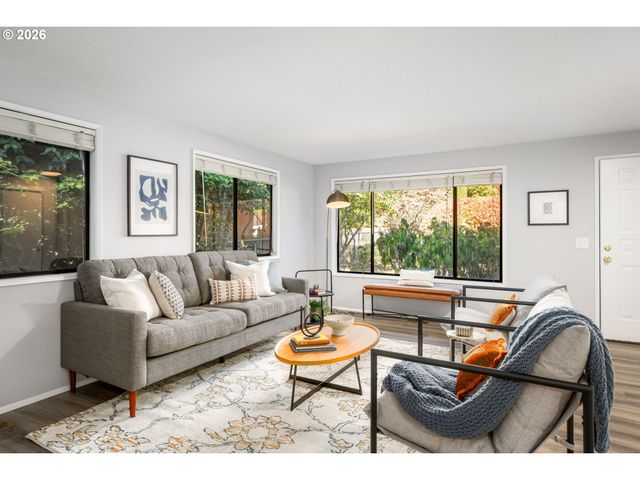 4538 Sw WOOD Pkwy, Portland, OR 97219