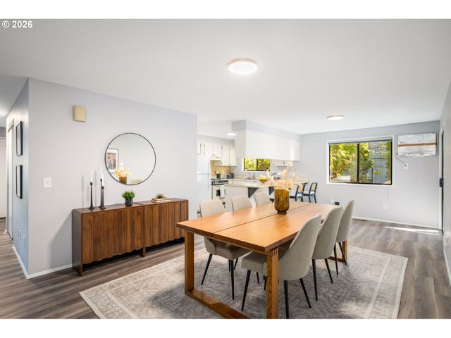 4538 Sw WOOD Pkwy, Portland, OR 97219