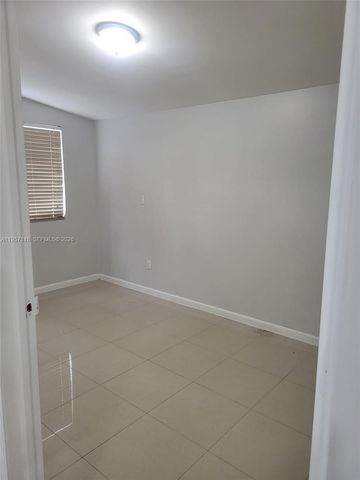 1155 NE 113th St 0, Miami, FL 33161