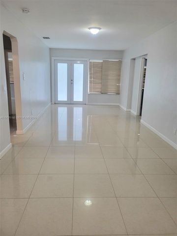 1155 NE 113th St 0, Miami, FL 33161