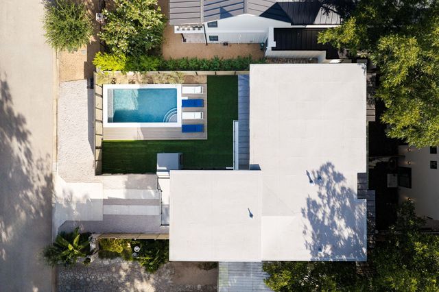 1609 Canterbury ST 1, Austin, TX 78702