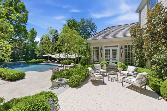 3701 Woodlawn Dr, Nashville, TN 37215