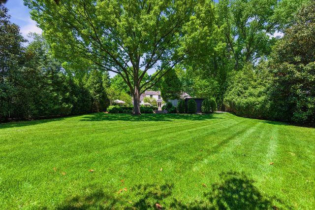 3701 Woodlawn Dr, Nashville, TN 37215