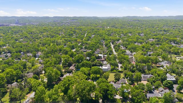 3701 Woodlawn Dr, Nashville, TN 37215