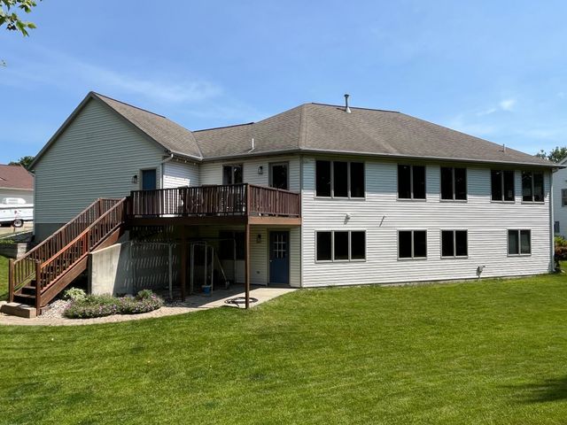 3140 N Bluff Court, Hudsonville, MI 49426