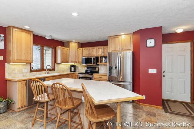3140 N Bluff Court, Hudsonville, MI 49426