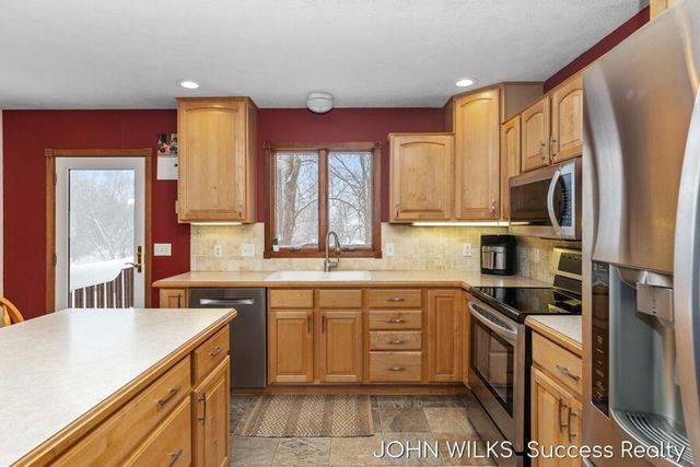 3140 N Bluff Court, Hudsonville, MI 49426