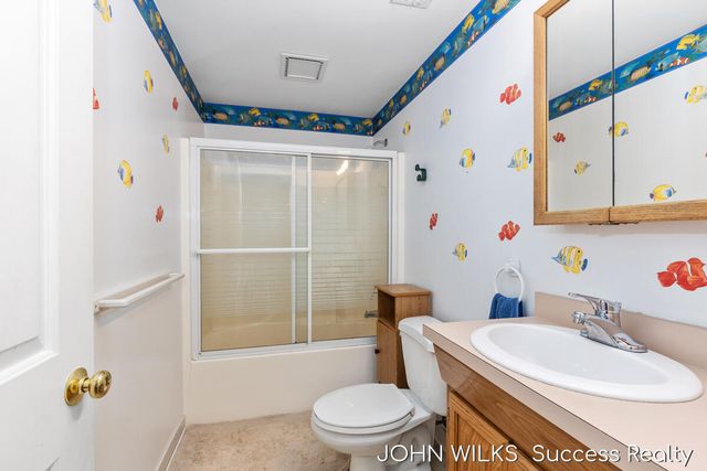 3140 N Bluff Court, Hudsonville, MI 49426