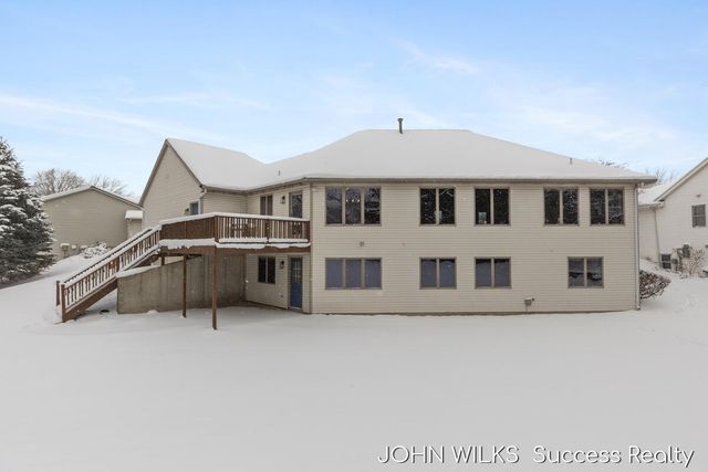 3140 N Bluff Court, Hudsonville, MI 49426