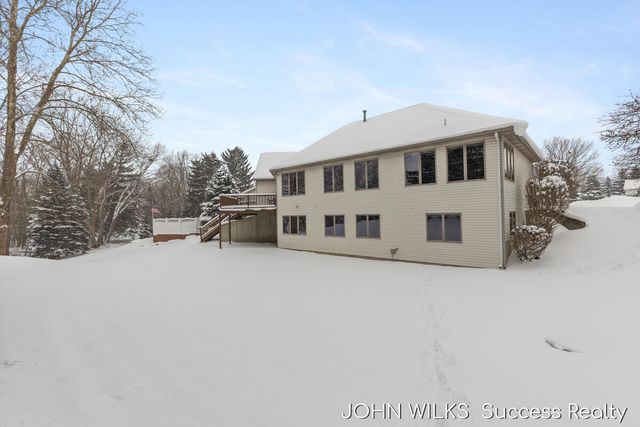 3140 N Bluff Court, Hudsonville, MI 49426