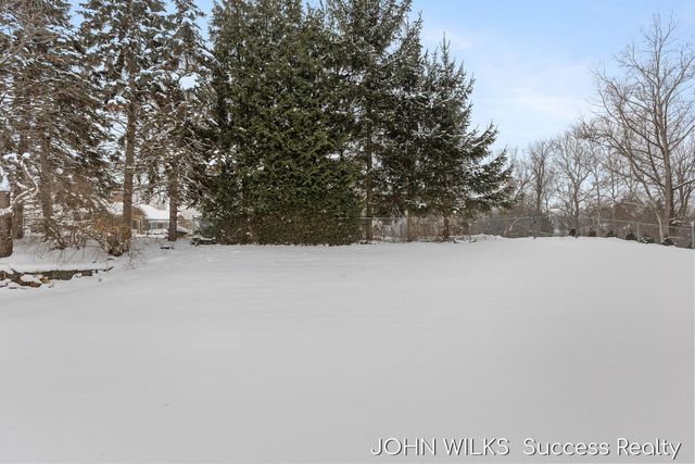 3140 N Bluff Court, Hudsonville, MI 49426