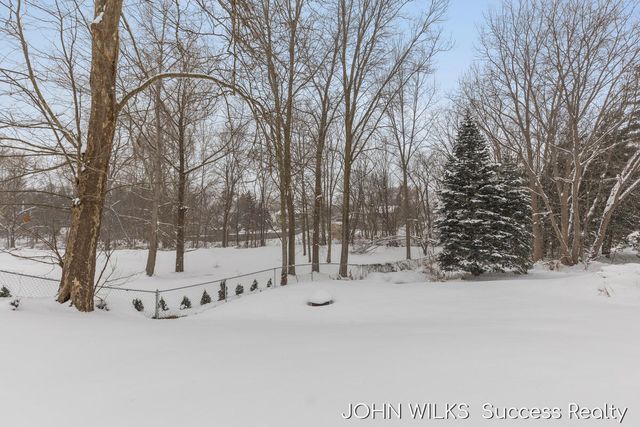 3140 N Bluff Court, Hudsonville, MI 49426