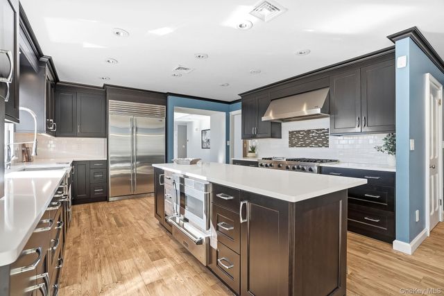 2 Hemlock Rise, Armonk, NY 10504