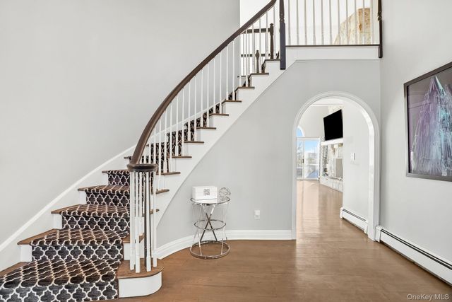 2 Hemlock Rise, Armonk, NY 10504