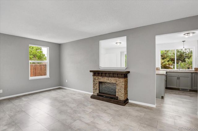 2832 S Mobile Street, Aurora, CO 80013