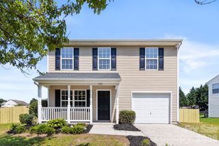 2141 Mallard Pointe Drive, Kannapolis, NC 28083