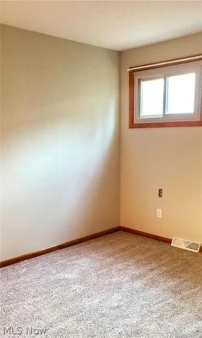 504 Larkin Avenue, Akron, OH 44305