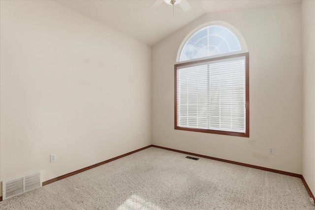 4708 W Belmont Dr, Spokane, WA 99208