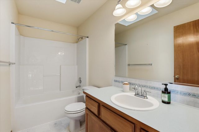 4708 W Belmont Dr, Spokane, WA 99208